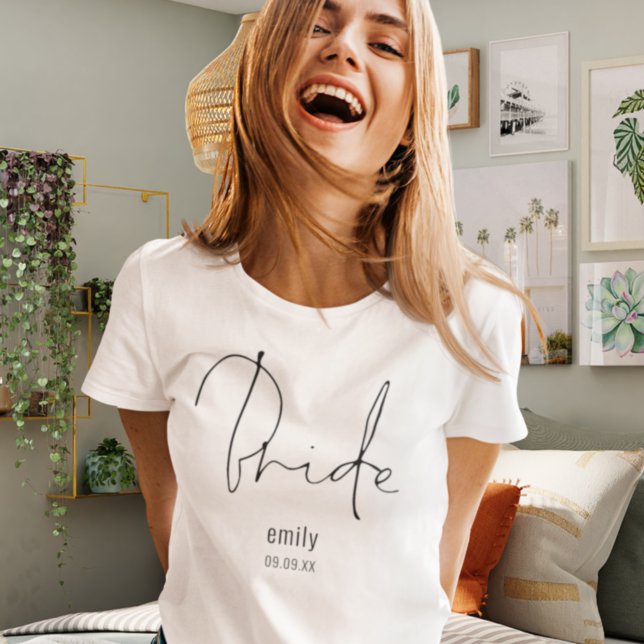 Minimalistischer Name des Skripts Hochzeitdatum T-Shirt (Von Creator hochgeladen)