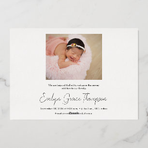 Minimalistischer Name für Baby Mädchen Schrift Fot Folieneinladung