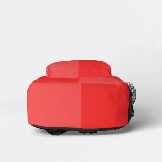 Minimalistischer Pastellroter Rucksack mit individ (Unterseite)