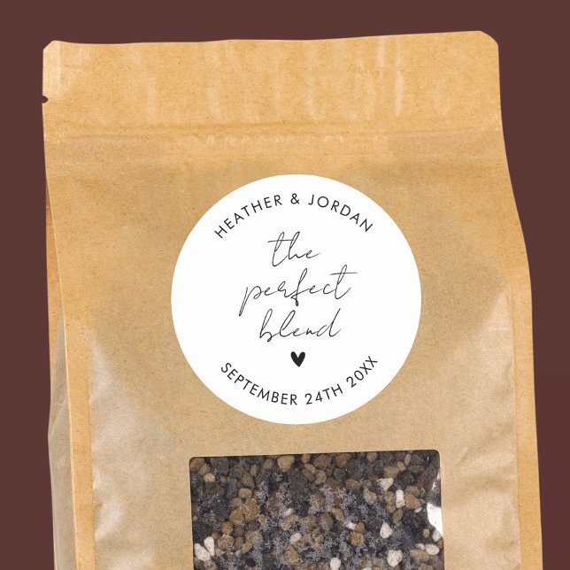 Minimalistischer perfekter Blend-Hochzeitscoffee-G Runder Aufkleber (Von Creator hochgeladen)