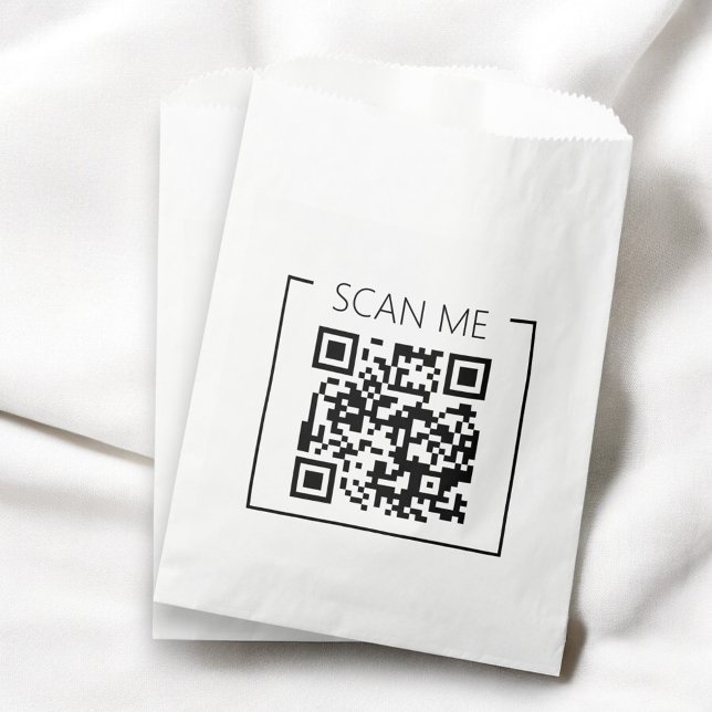 Minimalistischer QR-Code Scanne Mich Geschäft Geschenktütchen (Von Creator hochgeladen)