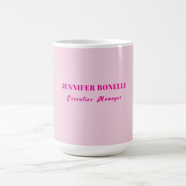 Minimalistischer rosa trendiger personalisierter N Kaffeetasse (Mittel)