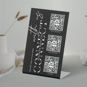 Minimalistischer Scan zur Verbindung von Social Me Sockelschild
