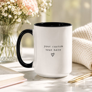 Minimalistischer Schwarz-Weiß-Schreibmaschinentext Tasse