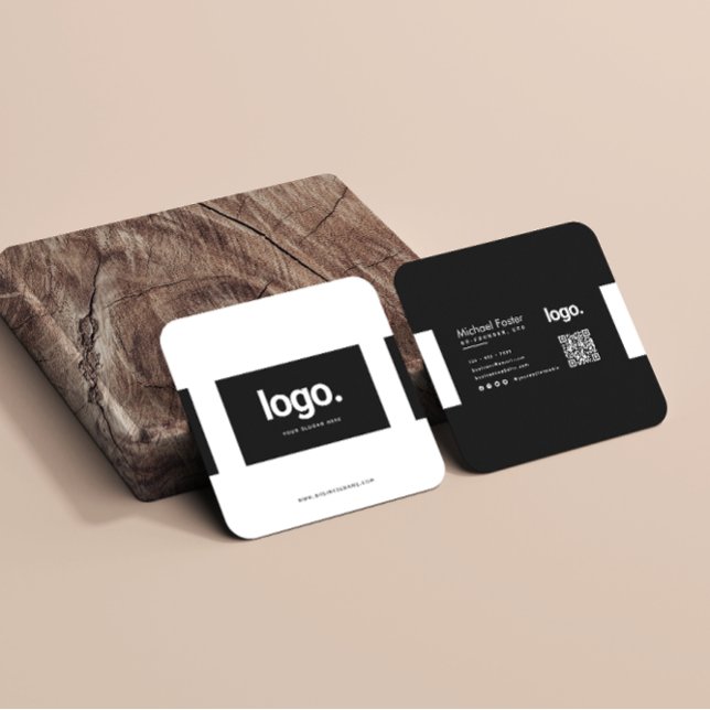 Minimalistischer Schwarz-weißer Beruflicher QR-Cod Quadratische Visitenkarte (Von Creator hochgeladen)