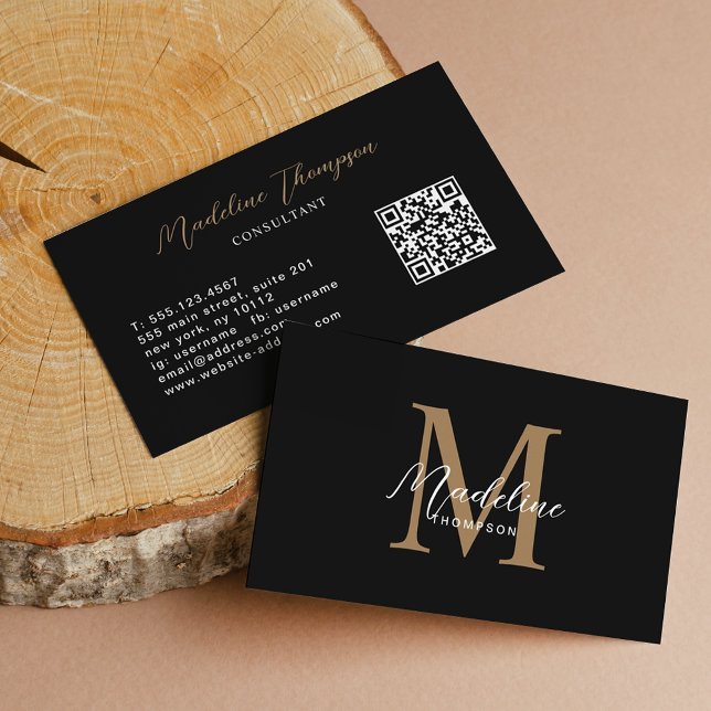Minimalistischer Script Black Gold Monogram QR Cod Visitenkarte (Von Creator hochgeladen)