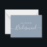 Minimalistischer Vorschlag für eine Blue Bridesmai Mitteilungskarte<br><div class="desc">Vorschlag für eine Minimalistische moderne,  blaue Kalligrafie Bridesmaid. Brautparty Vorschlagskarte und Einladung. Mit trendigem und stilvollem Script-Schriftart und pastellfarbenem Dusty Blue.</div>