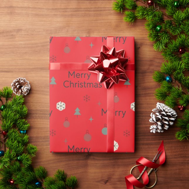 Minimalistischer Weihnachtsbaum vor rotem Hintergr Geschenkpapier (Feiertagsgeschenk)