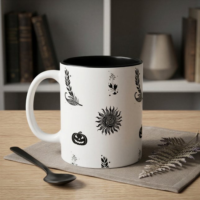 Minimalistischer Witchcore-Halloween-Muster-Becher Kaffeetasse (Von Creator hochgeladen)
