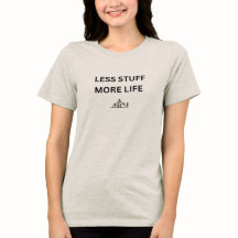 Minimalistisches Adventure Quote-Shirt - Weniger S