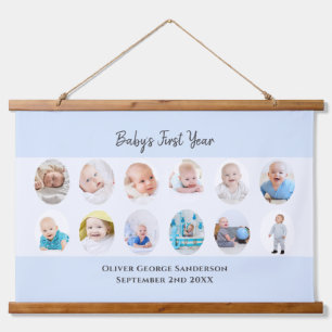 Minimalistisches Baby-Erstjahres-Blau-12-Foto-Coll Wandteppich Mit Holzrahmen