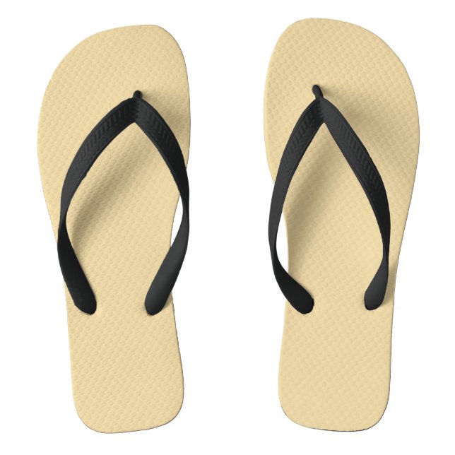 Minimalistisches beige-braunes Kamel mit schwarzem Flip Flops (Fußbett)