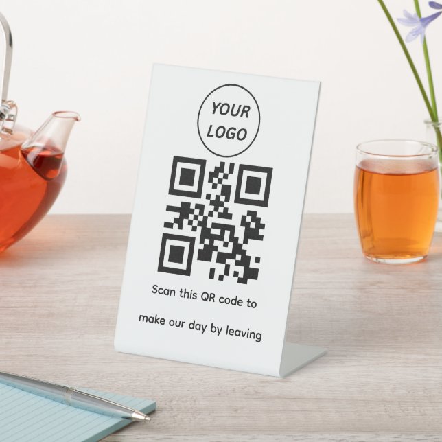 Minimalistisches benutzerdefiniertes Logo QR-Code  Sockelschild (In SItu)