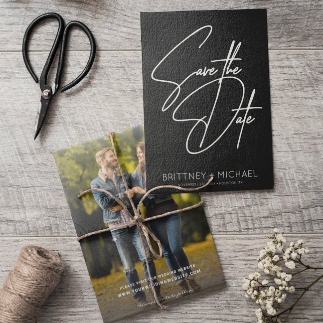 Minimalistisches Blatt Schwarz Save The Date (Von Creator hochgeladen)