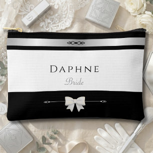 Minimalistisches Brautgeschenk Elegante Typograf Zubehörtasche