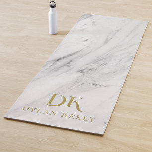 Minimalistisches, elegantes Monogramm aus weißem M Yogamatte