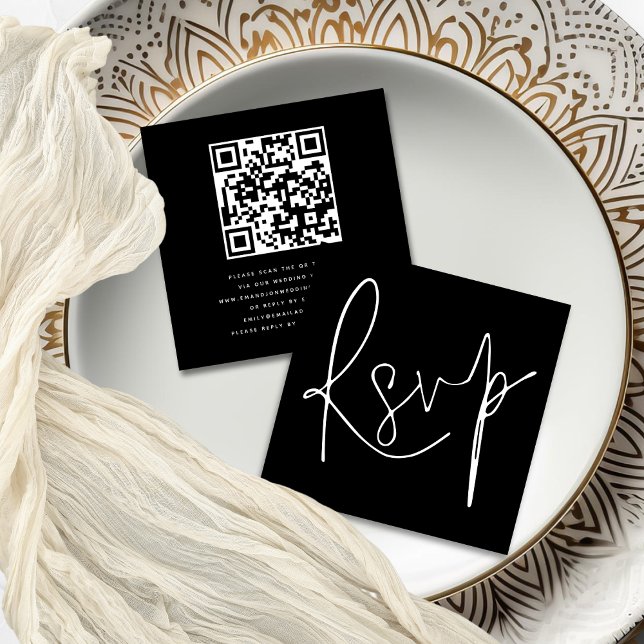 Minimalistisches elegantes Script QR Black Wedding Begleitkarte (Front and back view)