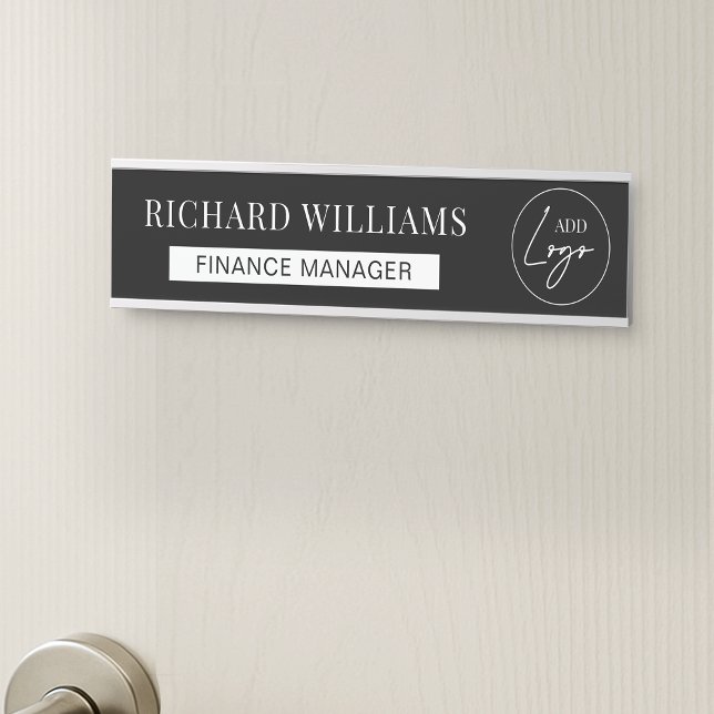 Minimalistisches Firmenlogo Name des Mitarbeiters  Türschild (Minimalist black and white corporate door sign with your logo, name and job title)