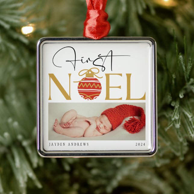 Minimalistisches First Christmas Baby Foto Ornament Aus Metall (Baum)