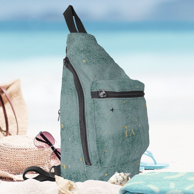 Minimalistisches Flugzeug mit dunkelblauer Monogra Crossbody Bag (Rustic Minimal Airplane Dusty Blue Monogram Travel Sling Bag ©Susanne Sachers - Sunny Wanderlust 🌞✈)