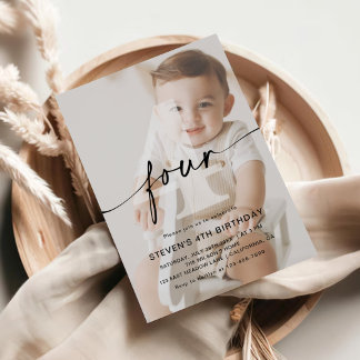 Minimalistisches Foto 4. Geburtstag Party Einladung