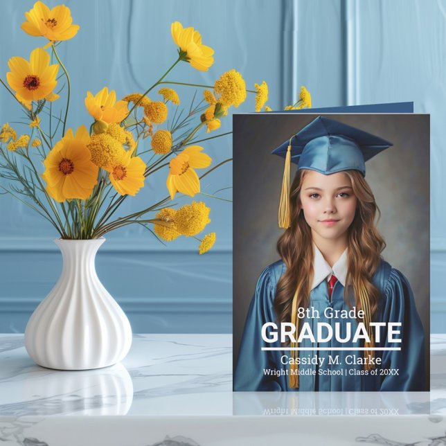 Minimalistisches Foto 8. Klasse Abschluss Einladung (Von Creator hochgeladen)