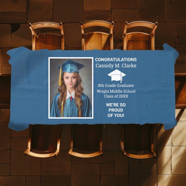 Minimalistisches Foto Abschluss 8. Klasse Tischdecke (Von Creator hochgeladen)