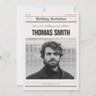 Minimalistisches Foto eines Zeitungspakets Einladung