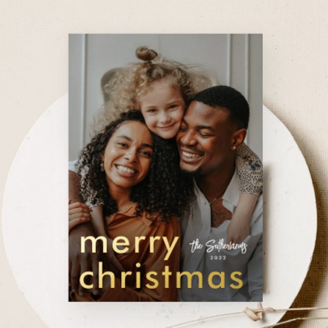 Minimalistisches Foto Folien Feiertagskarte (Modern typography merry christmas photo foil holiday card.)