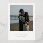 Minimalistisches Foto Modernes Weihnachten Folien Feiertagskarte<br><div class="desc">Moderne Weihnachtskarte mit einem einfachen und minimalistischen Layout mit "fröhlichen Weihnachten" unter Ihrem Lieblingsstift.</div>
