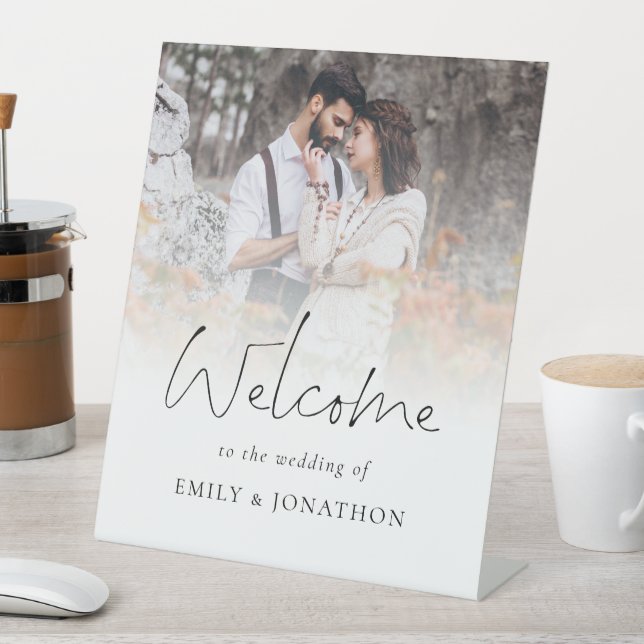 Minimalistisches Foto Overlay Willkommen bei Hochz Sockelschild (In Situ)