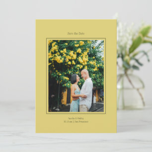 Minimalistisches gelbes elegantes Hochzeitsfoto na Save The Date