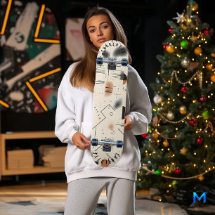 Minimalistisches Geometrisches mit Beige und Schwa Skateboard