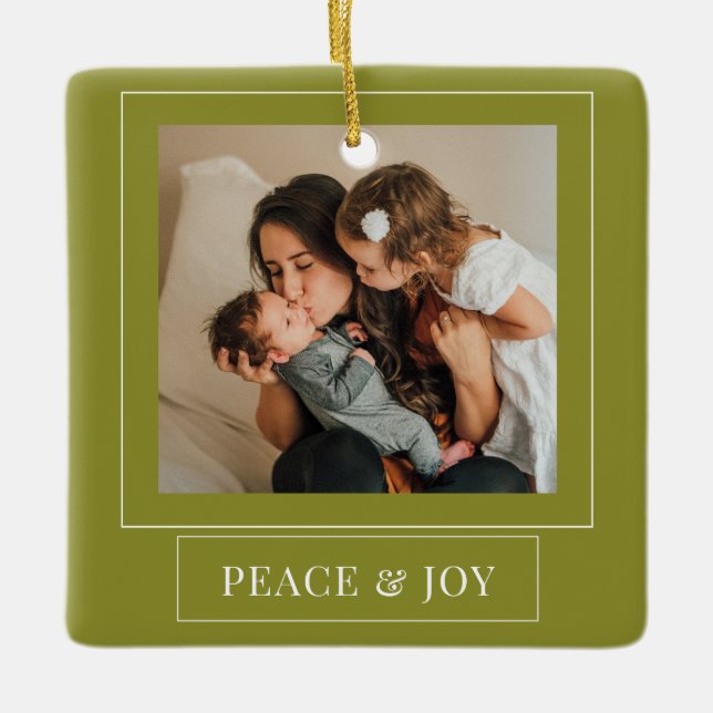 Minimalistisches grünes Foto für Frieden und Freud Keramikornament (Vorderseite)