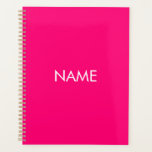 Minimalistisches, heißrosa, benutzerdefiniertes Ja Planer<br><div class="desc">Minimalistische, rosa fuchsia magenta und weiße individuelle Name Text Monogramm Initialen einfache moderne elegante personalisiert Planner. Vollständig anpassbarer weißer Text auf schlichtem, rosafarbenem Hintergrund. Sie können sie mit Firmennamen oder Firmennamen, Jahr, Initialen, Monogramm usw. personalisieren</div>