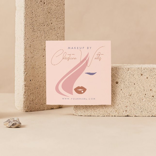 Minimalistisches helles Pfirsichpink Makeup Artist Quadratische Visitenkarte (Von Creator hochgeladen)