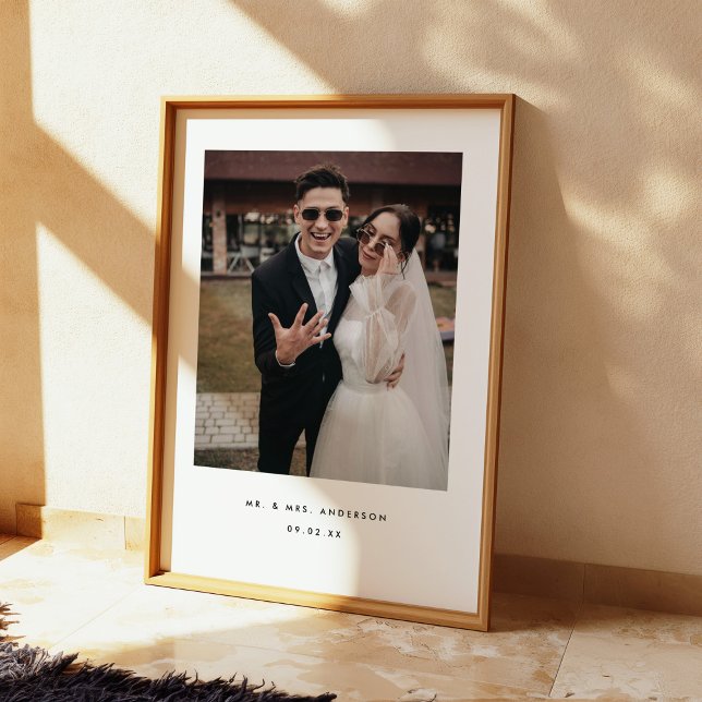 Minimalistisches Hochzeitssemble Foto Mr & Mrs Cus Poster (Von Creator hochgeladen)