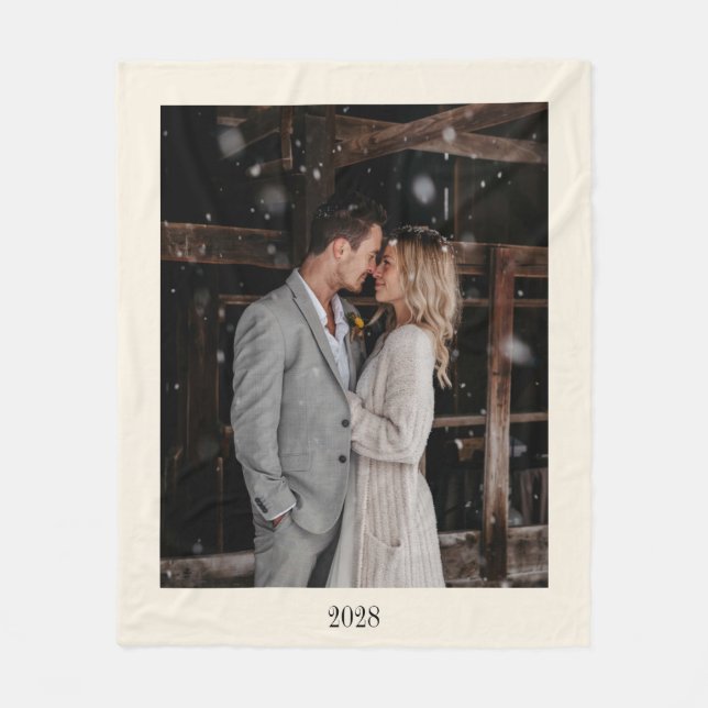 Minimalistisches Ivory Ecru Black Elegante Hochzei Fleecedecke (Vorderseite)