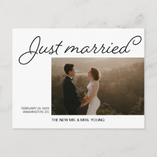 Minimalistisches Just Married Wedding Announcement Postkarte