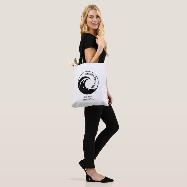 Minimalistisches Logo ersetzen & Benutzerdefiniert (Am Model)