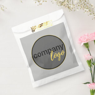 MINIMALISTISCHES LOGO-GESCHÄFTSBRAND SILBERGRAU UN GESCHENKTÜTCHEN