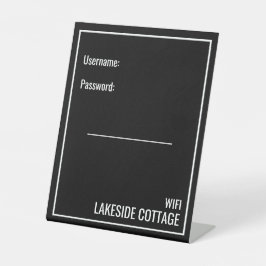 Minimalistisches, modernes Black Vacation Rental W Sockelschild