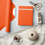 Minimalistisches modernes Deep Orange Geschenkpapier<br><div class="desc">Mit unserem Minimalistischen, modernen Deep Orange Wrapping Paper stellen wir Ihnen eine fette und raffinierte Wahl für Ihre Geschenkverpackungsbedürfnisse. Dieses Verpackungspapier zeichnet sich durch ein elegantes Design in einer orangefarbenen Farbe aus, das sich perfekt eignet, um jedem Geschenk eine lebendige und zeitgenössische Touch zu verleihen. Ob Hochzeit, Geburtstag, Feiertag oder...</div>