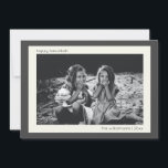 Minimalistisches modernes Foto Grau Hanukkah Feiertagskarte<br><div class="desc">Minimalistische moderne Charcoal Gray Hanukkah Foto Holiday Card</div>