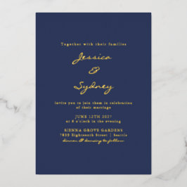 Minimalistisches, modernes Navy Blue Script Hochze Folieneinladung