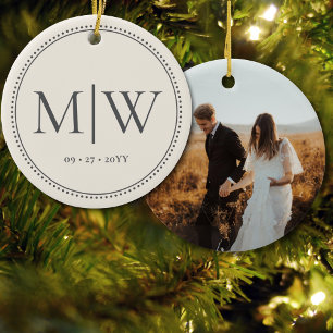 Minimalistisches Monogramm Foto Ecru Holiday Keramik Ornament