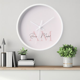 Minimalistisches Monogramm Initial- und Namenspate Uhr