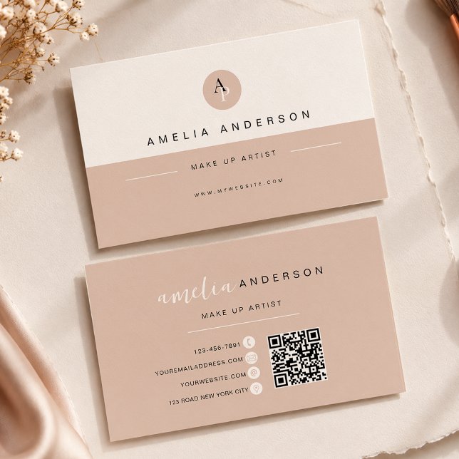 Minimalistisches Monogramm Neutrales Beige QR-Code Visitenkarte (Von Creator hochgeladen)