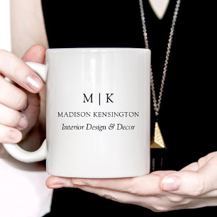 Minimalistisches Monogramm oder Logo hinzufügen Kaffeetasse