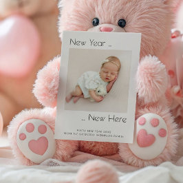 Minimalistisches neues Jahr Hier Foto Geburt Ankündigung